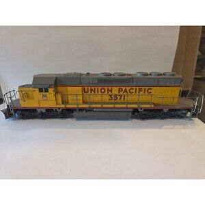 HO ATHEARN UNION PACIFIC 3571 SD40-2 DIESEL LOCOMOTIVE POWERED